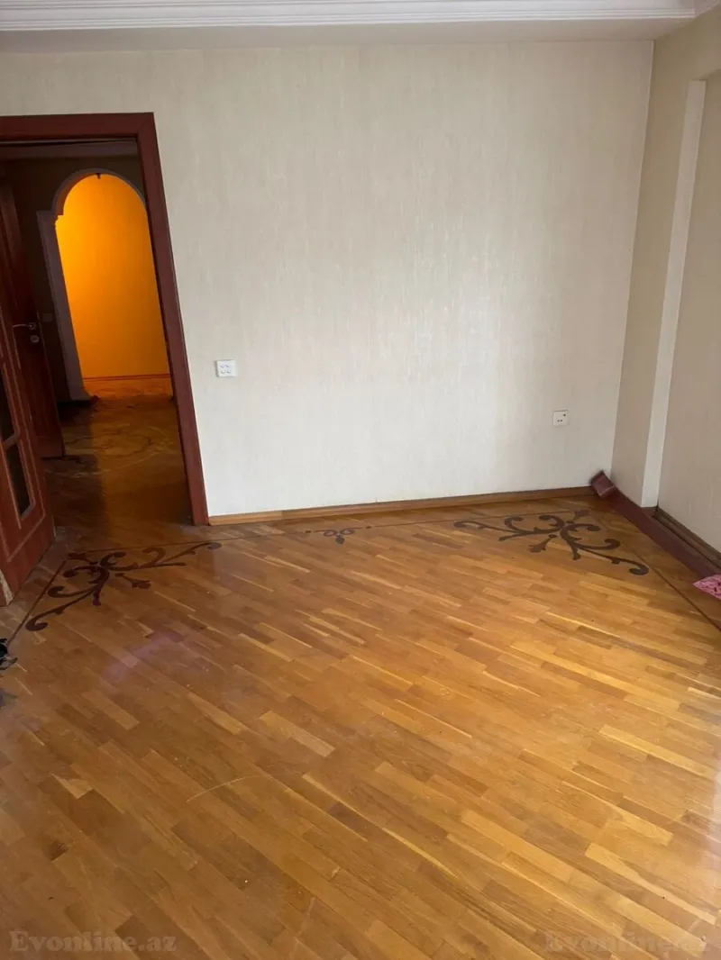 Satılır 2 otaqlı Mənzil Köhnə tikili 75 m² Xətai m. - şəkil 5