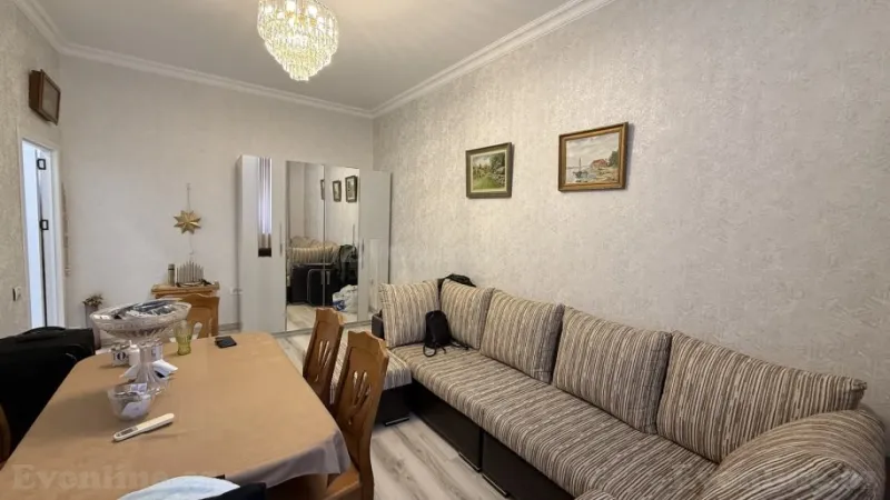 Satılır 2 otaqlı Mənzil Köhnə tikili 50 m² Nizami m. - şəkil 2