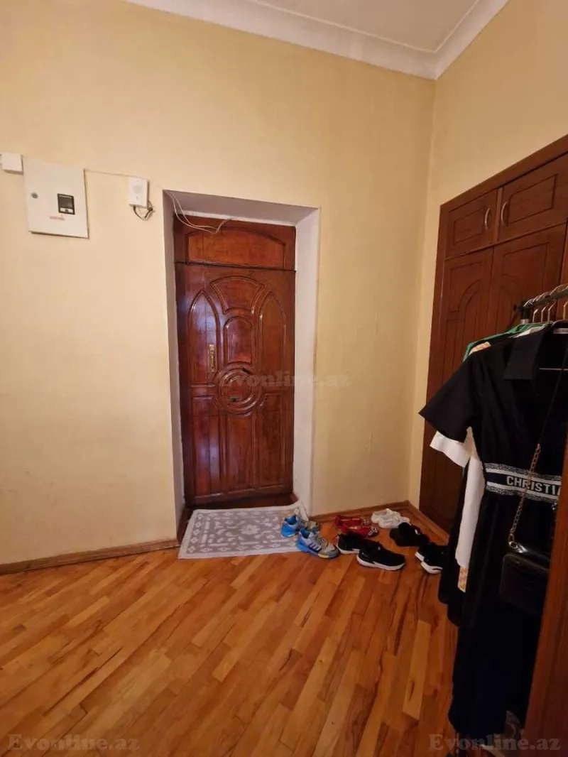 Satılır 3 otaqlı Mənzil Köhnə tikili 80 m² İçərişəhər m. - şəkil 14