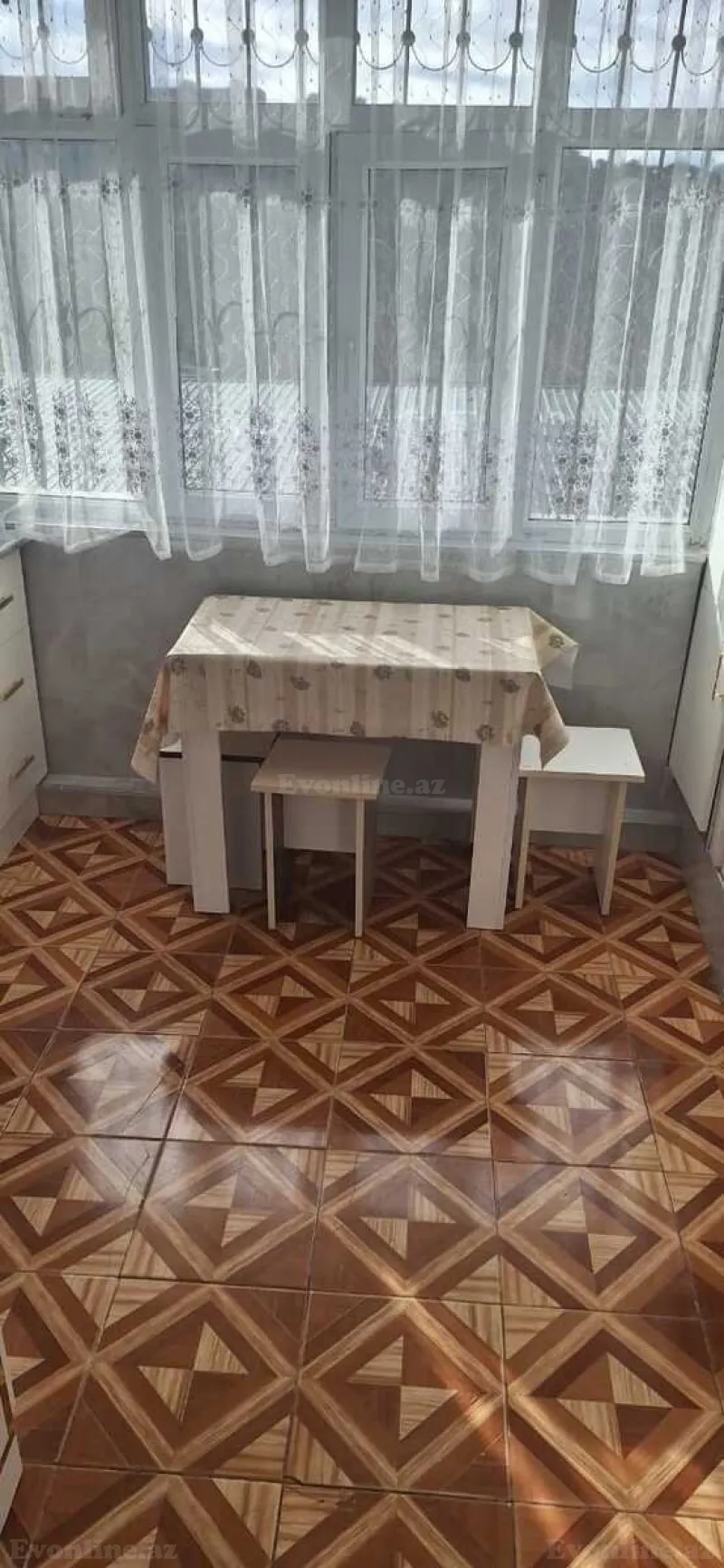 Kirayə verilir 3 otaqlı Mənzil Köhnə tikili 55 m² Suraxanı r. - şəkil 2