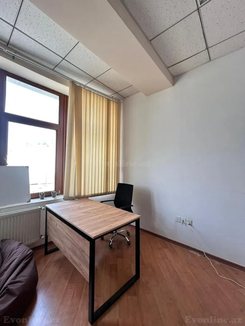 Bakı, Nəsimi r., Sahil m.da 1 otaqlı ofis kirayə verilir