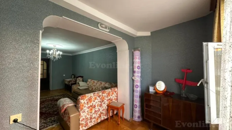 Satılır 3 otaqlı Mənzil Köhnə tikili 70 m² Yasamal - şəkil 4