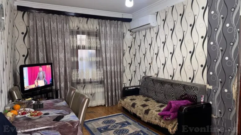 Satılır 5 otaqlı Mənzil Köhnə tikili 69 m² Suraxanı r.