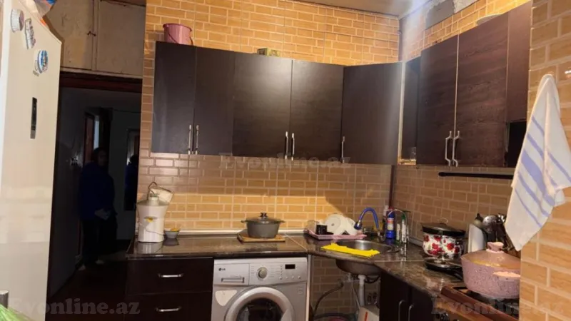 Satılır 5 otaqlı Mənzil Köhnə tikili 69 m² Suraxanı r. - şəkil 5