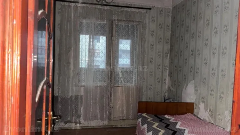 Satılır 5 otaqlı Mənzil Köhnə tikili 69 m² Suraxanı r. - şəkil 7