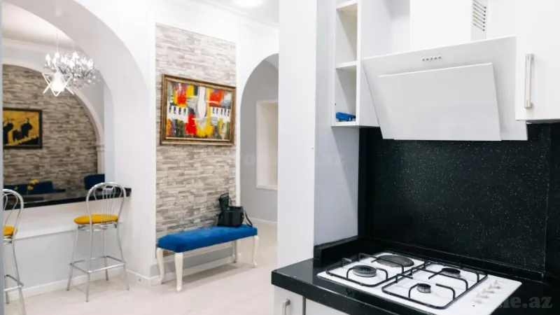 Kirayə verilir 2 otaqlı Mənzil Köhnə tikili 50 m² Sahil m. - şəkil 9