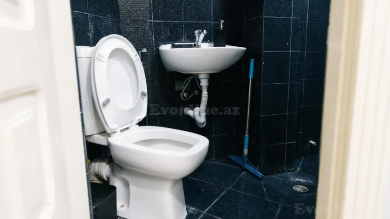 Kirayə verilir 2 otaqlı Mənzil Köhnə tikili 50 m² Sahil m. - şəkil 10