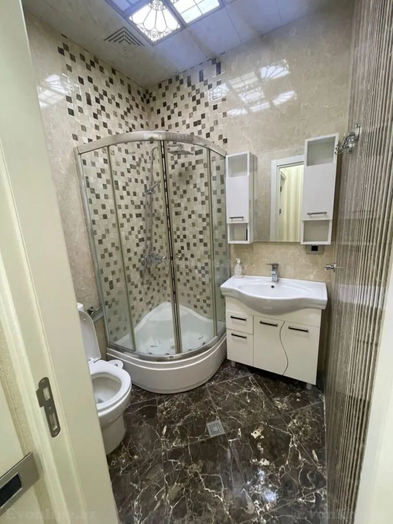 Satılır 2 otaqlı Mənzil Yeni tikili 120 m² Nəsimi r. - şəkil 4