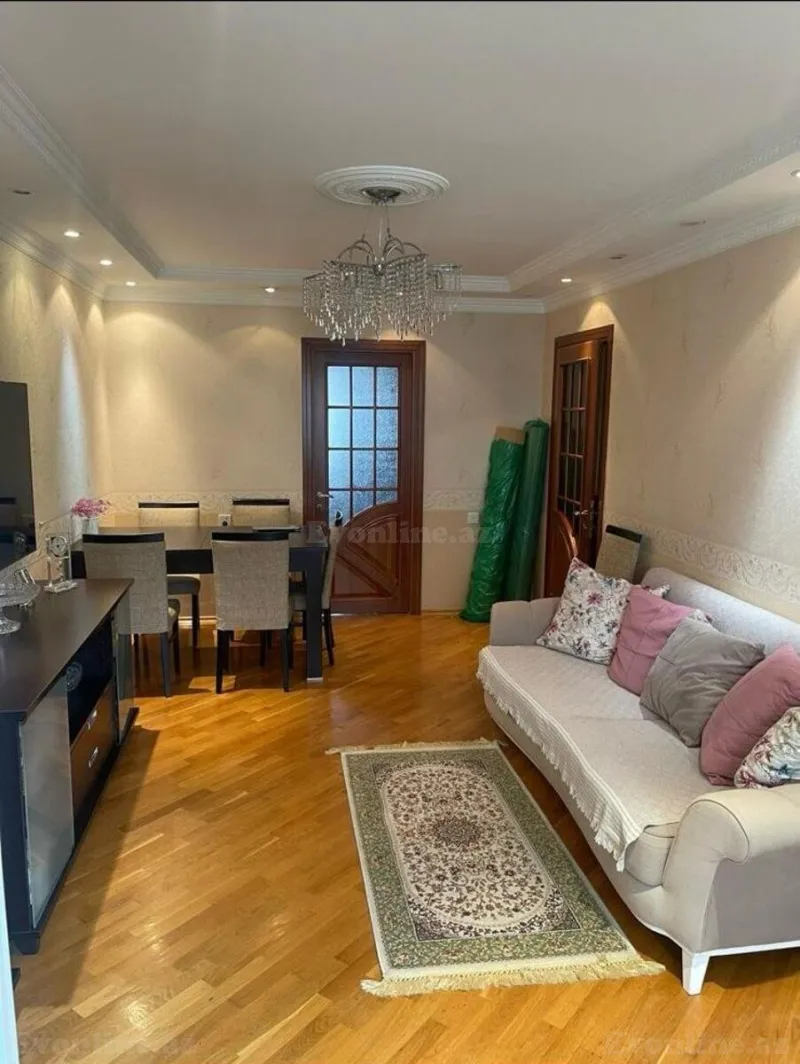 Satılır 3 otaqlı Mənzil Köhnə tikili 80 m² Yasamal r.