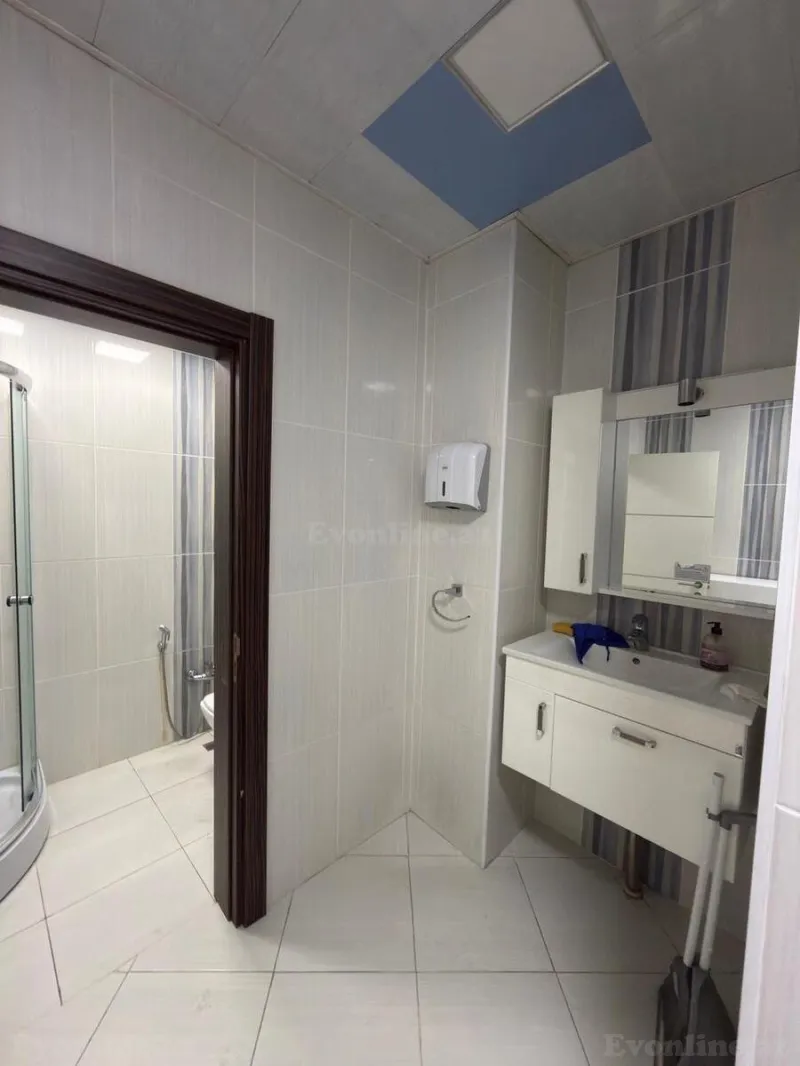 Kirayə verilir 4 otaqlı Mənzil Yeni tikili 170 m² Gənclik m. - şəkil 11