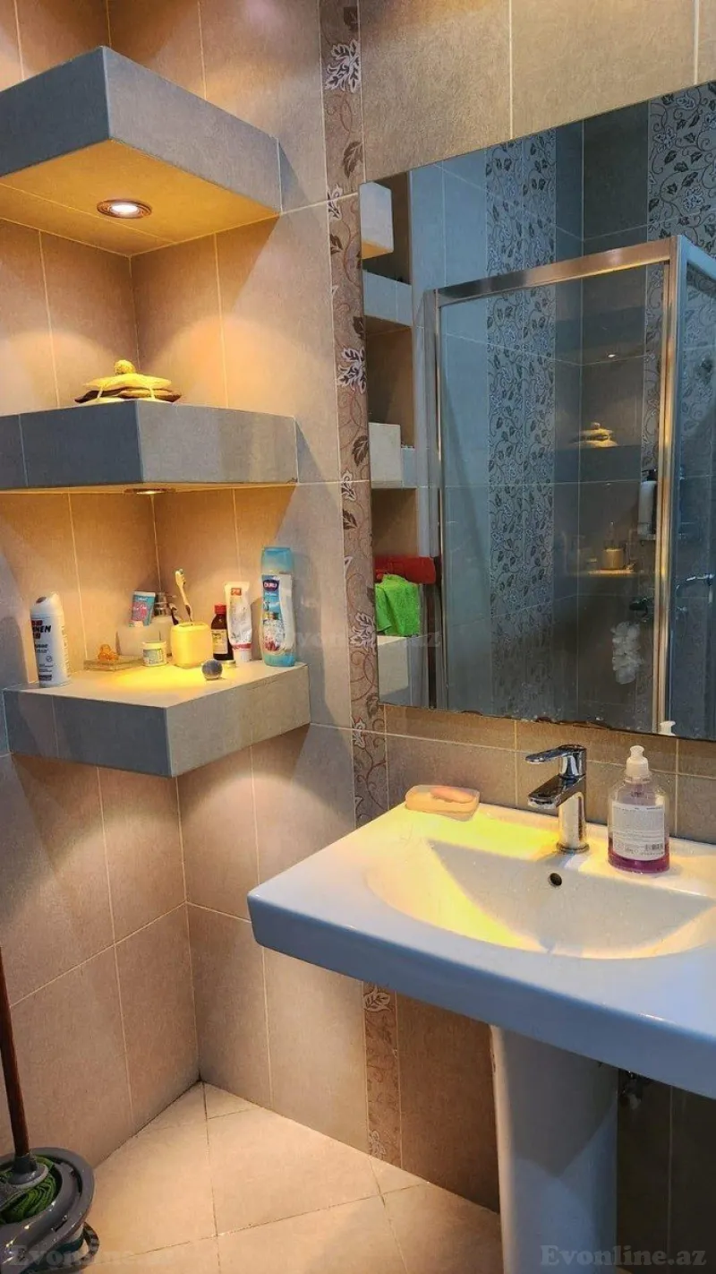 Kirayə verilir 3 otaqlı Mənzil Köhnə tikili 80 m² Nəsimi r. - şəkil 9