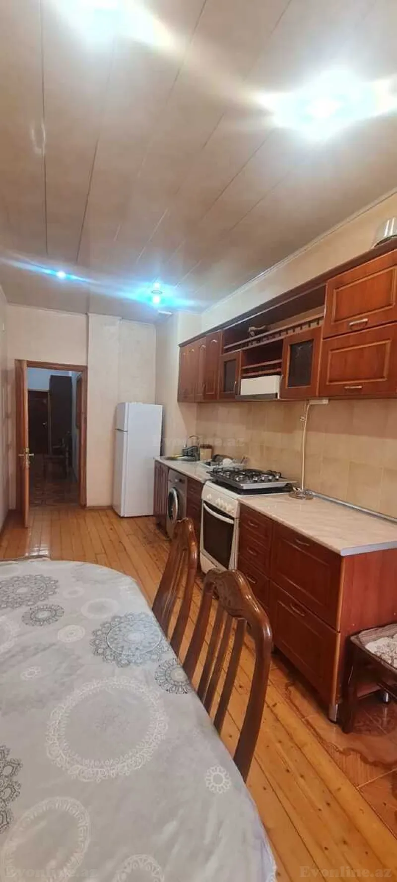 Kirayə verilir 3 otaqlı Mənzil Yeni tikili 90 m² İnşaatçılar m. - şəkil 2