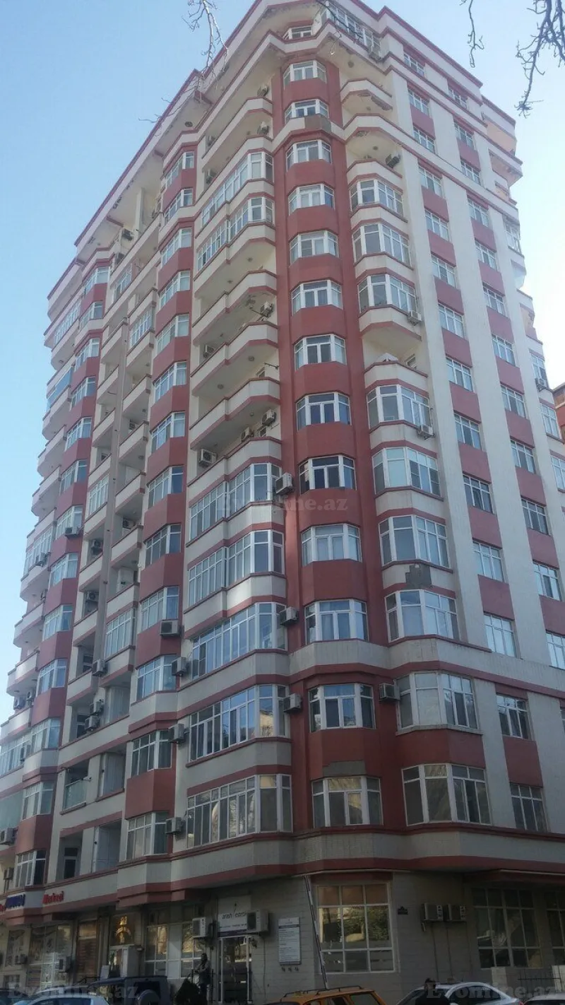 Satılır 4 otaqlı Mənzil Yeni tikili 180 m² Nizami m.