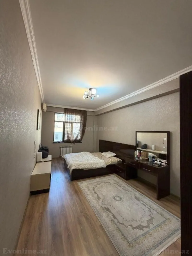 Satılır 2 otaqlı Mənzil Yeni tikili 101 m² 8 Noyabr m. - şəkil 2