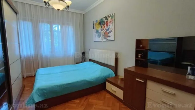 Satılır 2 otaqlı Mənzil Köhnə tikili 65 m² 9-cu mikrorayon