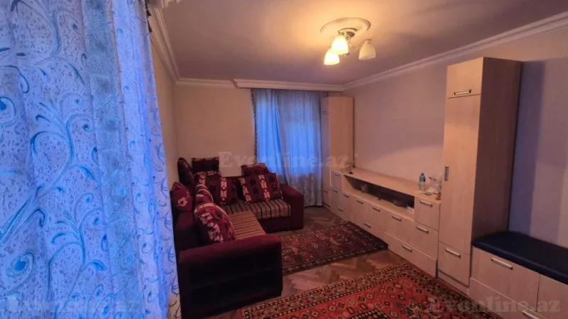 Bakı, Yasamal r., Elmlər Akademiyası m.da 1 otaqlı mənzil satılır