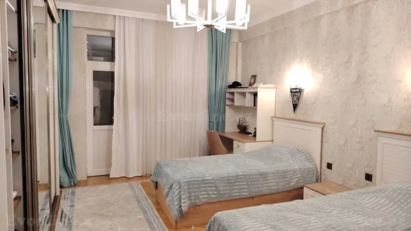 Satılır 4 otaqlı Mənzil Yeni tikili 190 m² 1-ci mikrorayon - şəkil 6