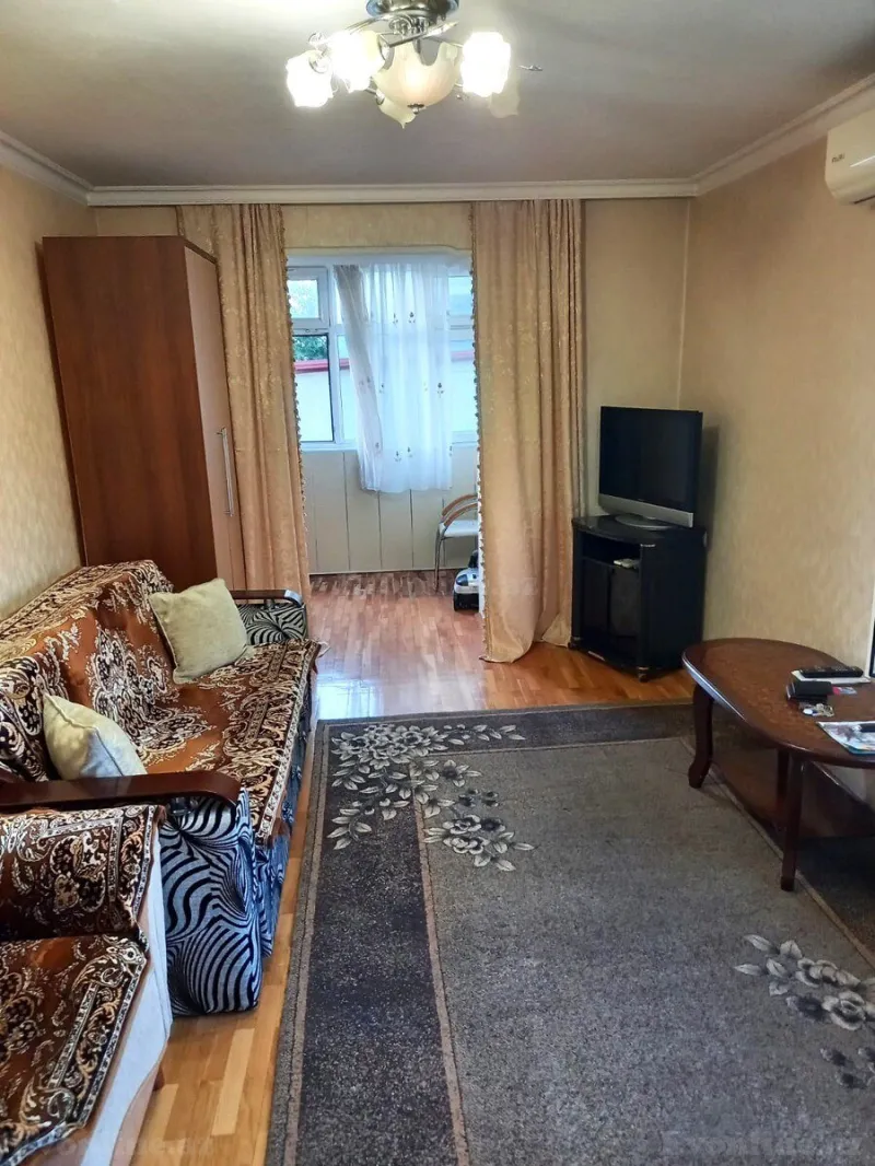 Satılır 1 otaqlı Mənzil Köhnə tikili 35 m² Yasamal - şəkil 2