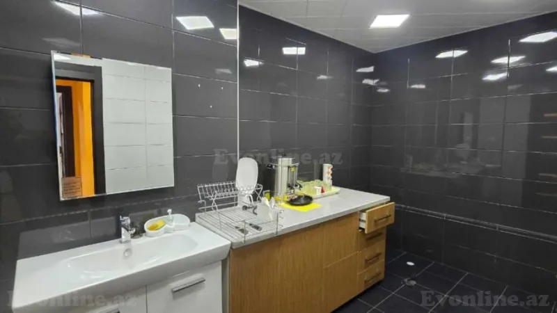 Kirayə verilir Ofis 150 m² 28 May m. - şəkil 16