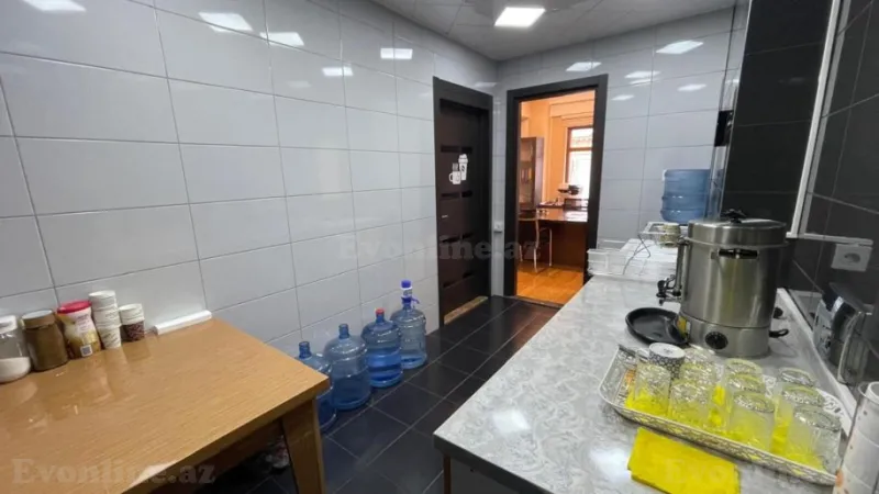 Kirayə verilir Ofis 150 m² 28 May m. - şəkil 18