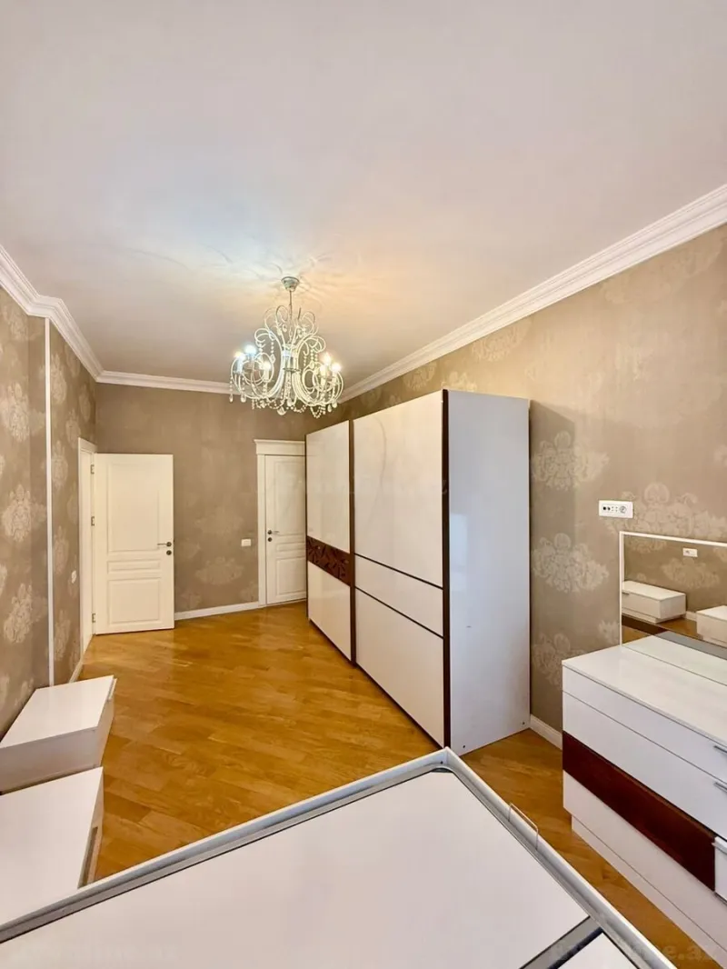 Kirayə verilir 4 otaqlı Mənzil Yeni tikili 180 m² Nəriman Nərimanov m. - şəkil 13