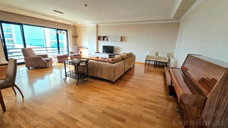 Kirayə verilir 4 otaqlı Mənzil Yeni tikili 182 m² 28 May m. - şəkil 3