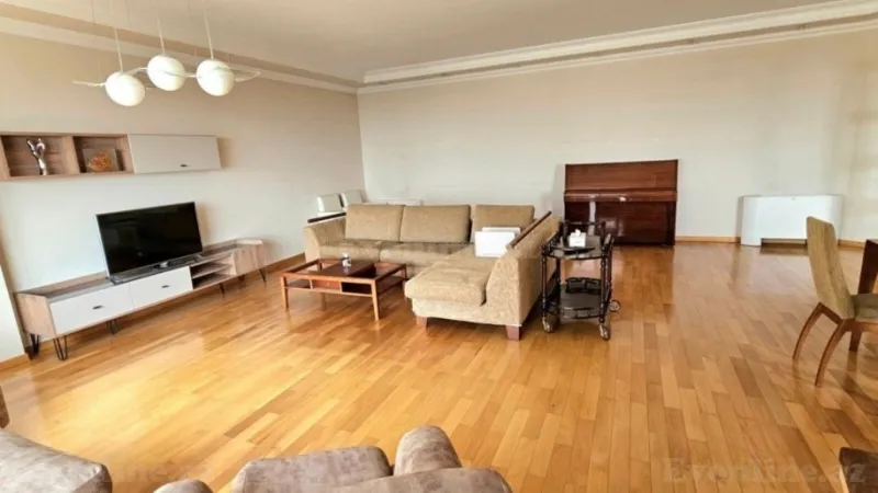 Kirayə verilir 4 otaqlı Mənzil Yeni tikili 182 m² 28 May m. - şəkil 4