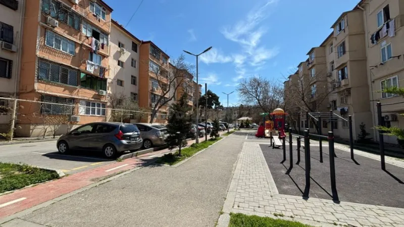 Satılır 3 otaqlı Mənzil Köhnə tikili 75 m² 8-ci kilometr