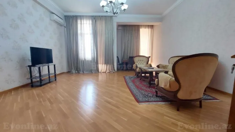 Kirayə verilir 3 otaqlı Mənzil Yeni tikili 120 m² İnşaatçılar m. - şəkil 2