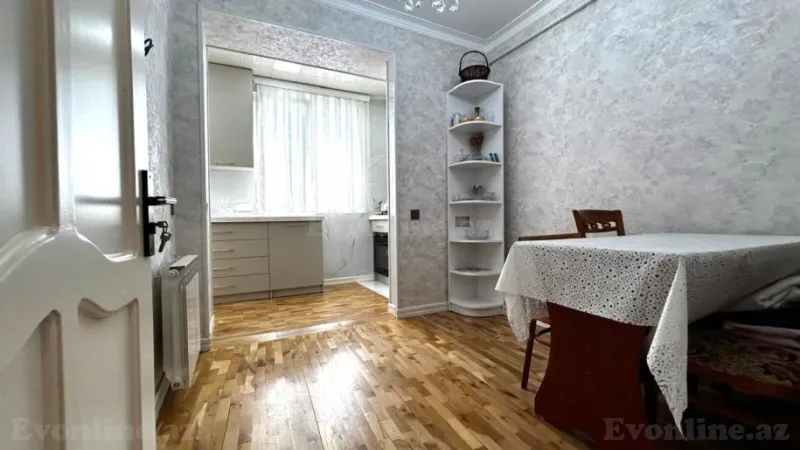 Satılır 3 otaqlı Mənzil Köhnə tikili 70 m² Nərimanov r. - şəkil 6