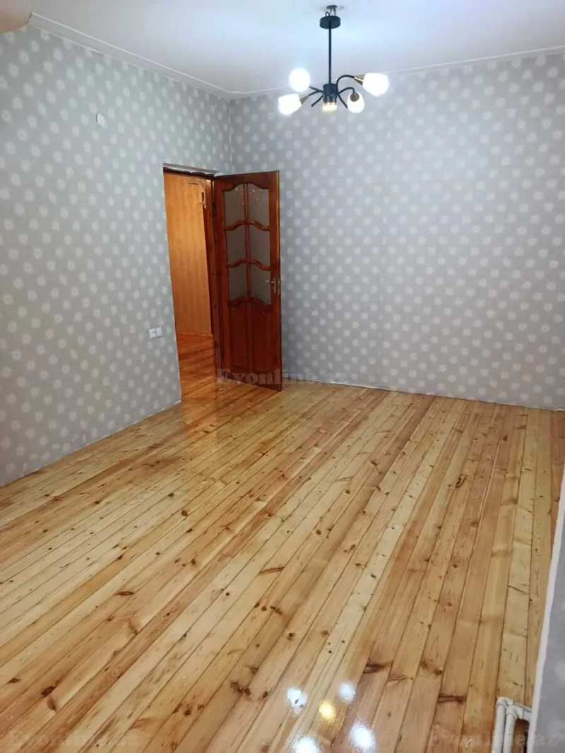 Satılır 3 otaqlı Mənzil Köhnə tikili 80 m² Xalqlar Dostluğu m.