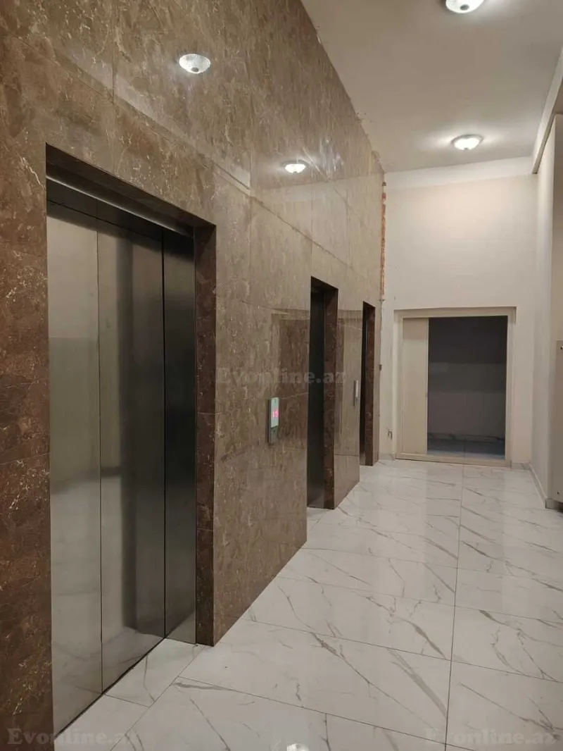 Satılır 5 otaqlı Mənzil Yeni tikili 376 m² 28 May m. - şəkil 21