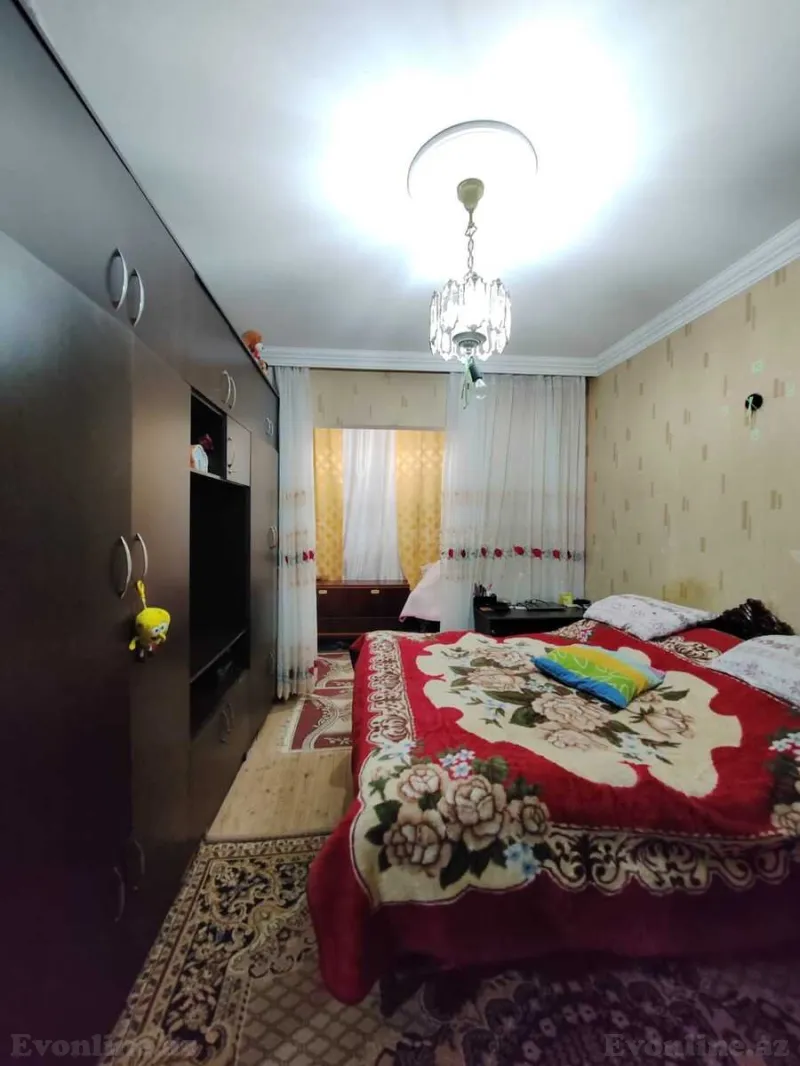 Satılır 5 otaqlı Mənzil Köhnə tikili 110 m² Suraxanı r.
