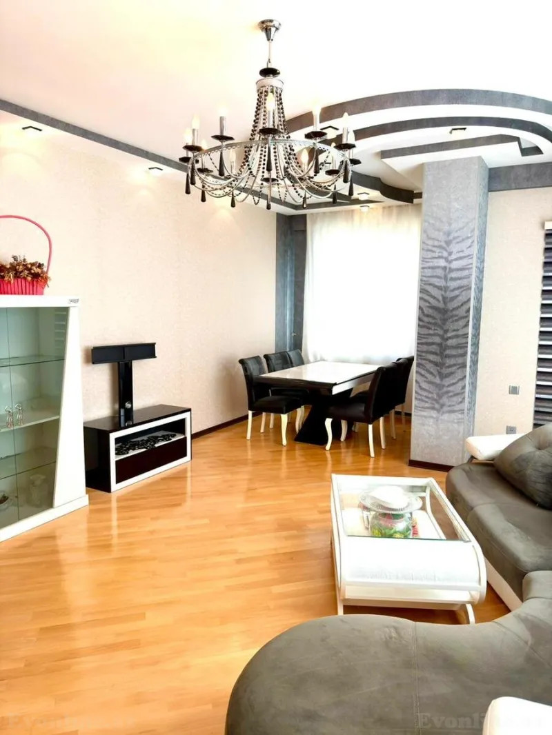 Satılır 3 otaqlı Mənzil Yeni tikili 135 m² Memar Əcəmi m. - şəkil 6