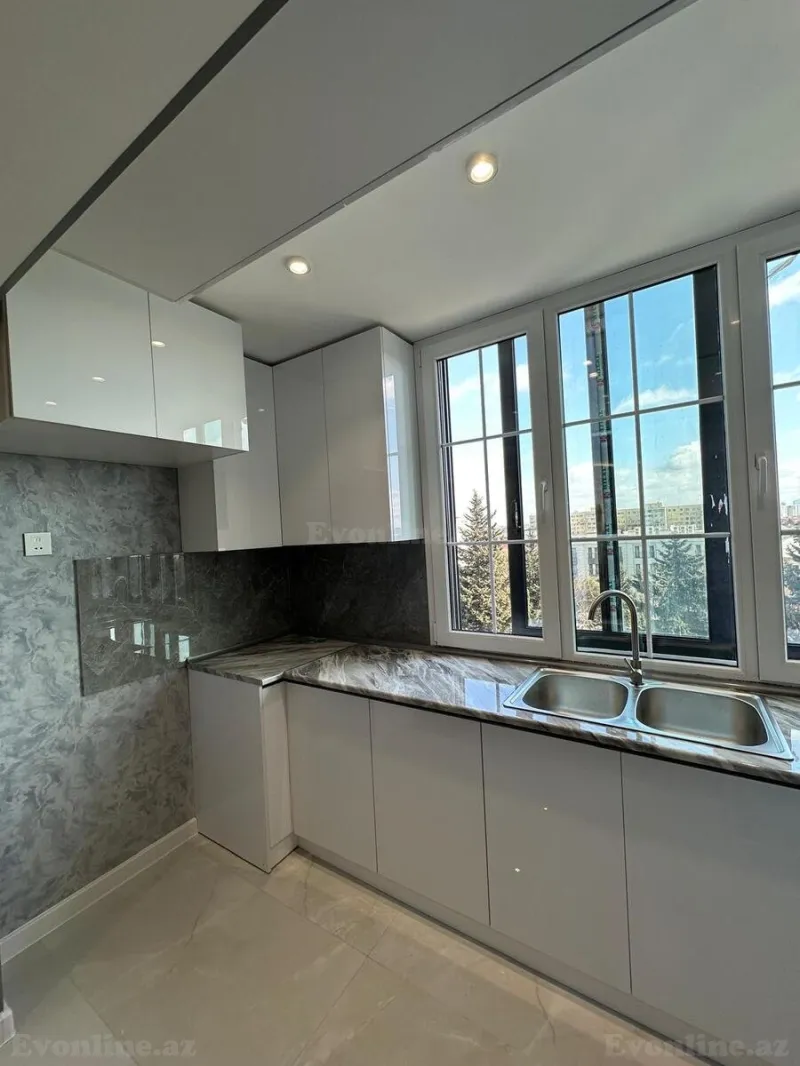 Satılır 3 otaqlı Mənzil Köhnə tikili 75 m² Gənclik m. - şəkil 15