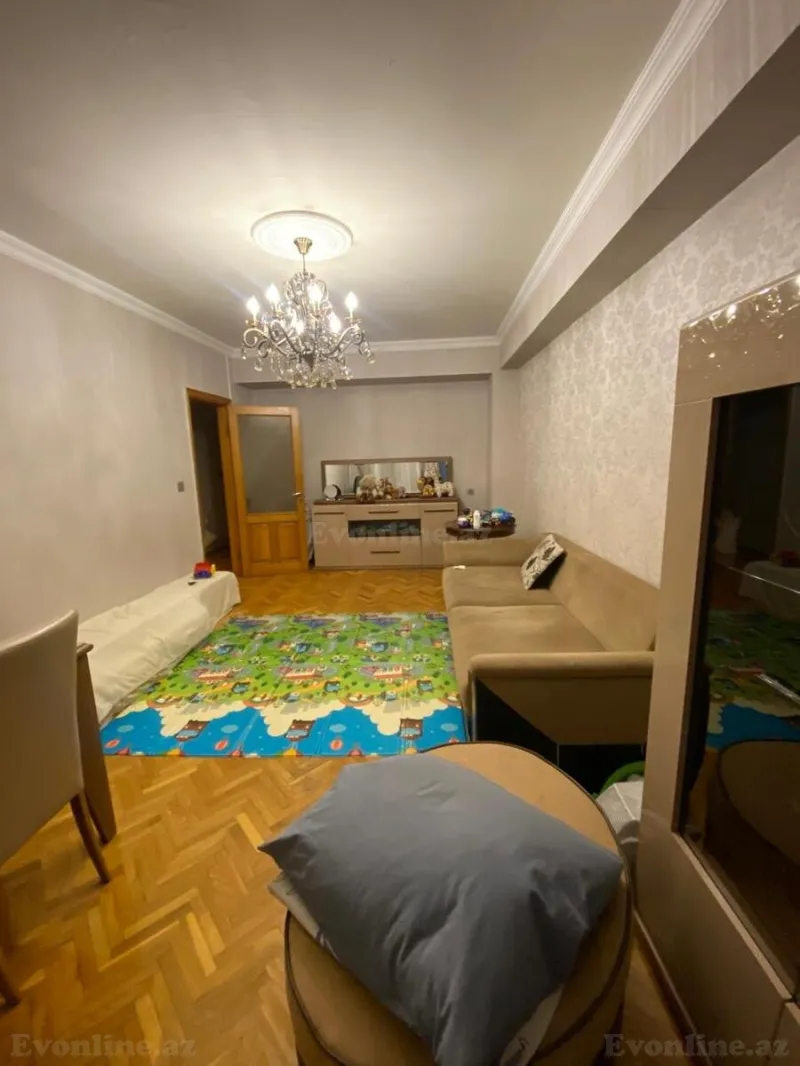 Satılır 3 otaqlı Mənzil Köhnə tikili 80 m² Səbail r. - şəkil 2