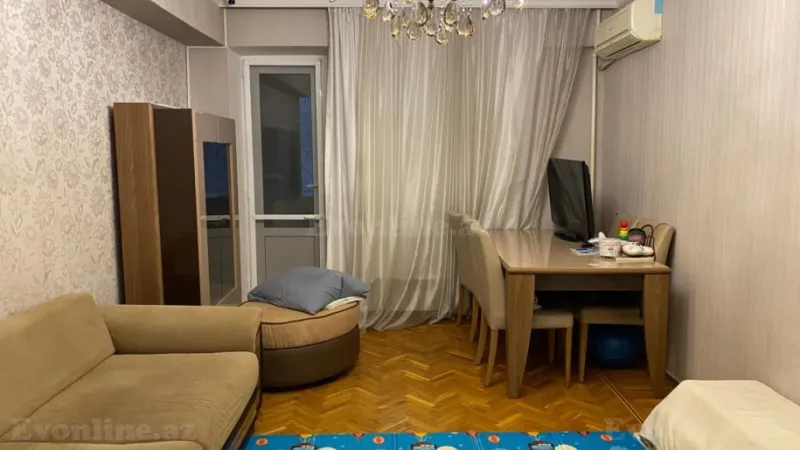 Satılır 3 otaqlı Mənzil Köhnə tikili 80 m² Səbail r. - şəkil 5