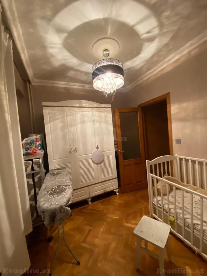 Satılır 3 otaqlı Mənzil Köhnə tikili 80 m² Səbail r. - şəkil 11