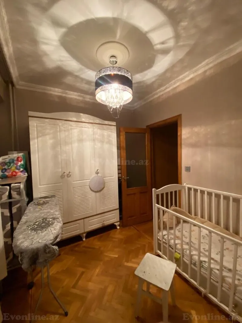 Satılır 3 otaqlı Mənzil Köhnə tikili 80 m² Səbail r. - şəkil 12