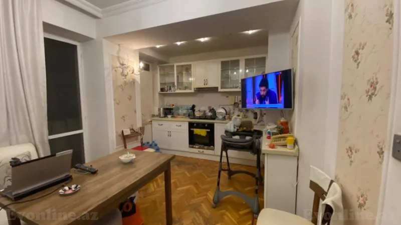 Satılır 3 otaqlı Mənzil Köhnə tikili 80 m² Səbail r. - şəkil 16