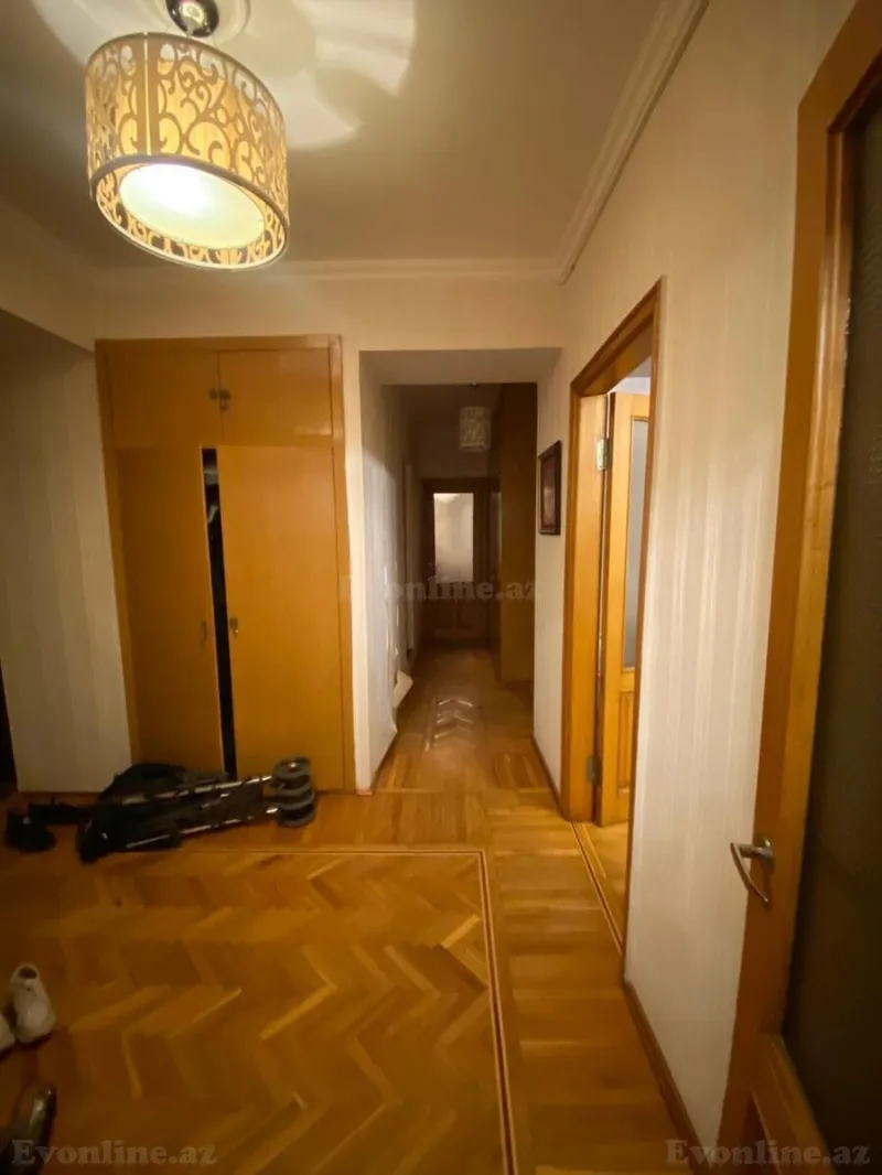 Satılır 3 otaqlı Mənzil Köhnə tikili 80 m² Səbail r. - şəkil 21