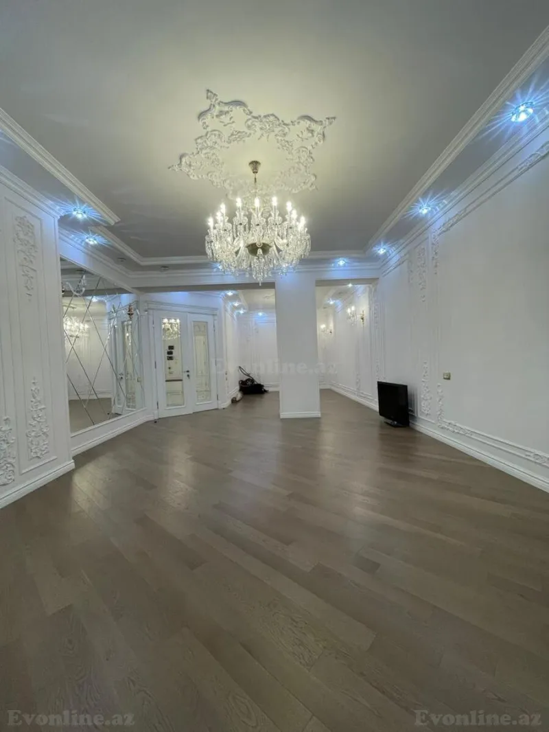 Satılır 3 otaqlı Mənzil Yeni tikili 181 m² Nərimanov r. - şəkil 4