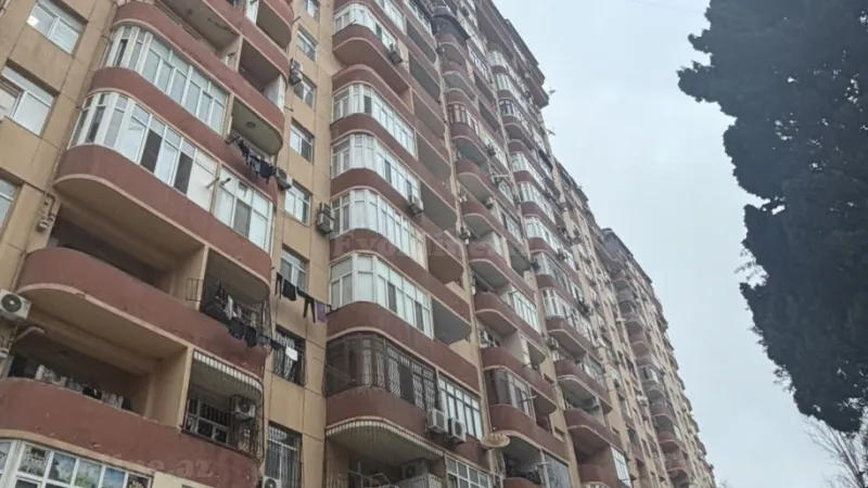Kirayə verilir 2 otaqlı Mənzil Yeni tikili 50 m² 8-ci mikrorayon