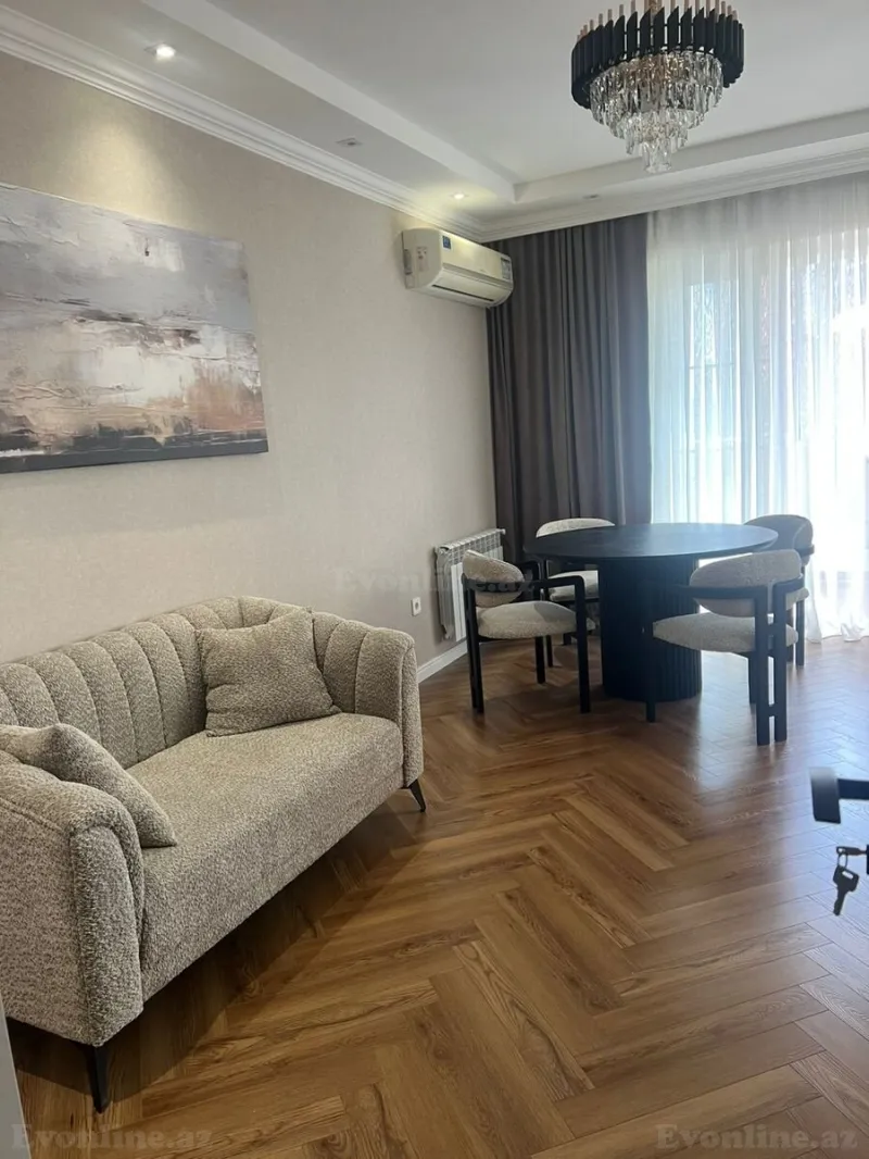 Satılır 3 otaqlı Mənzil Köhnə tikili 75 m² Elmlər Akademiyası m.