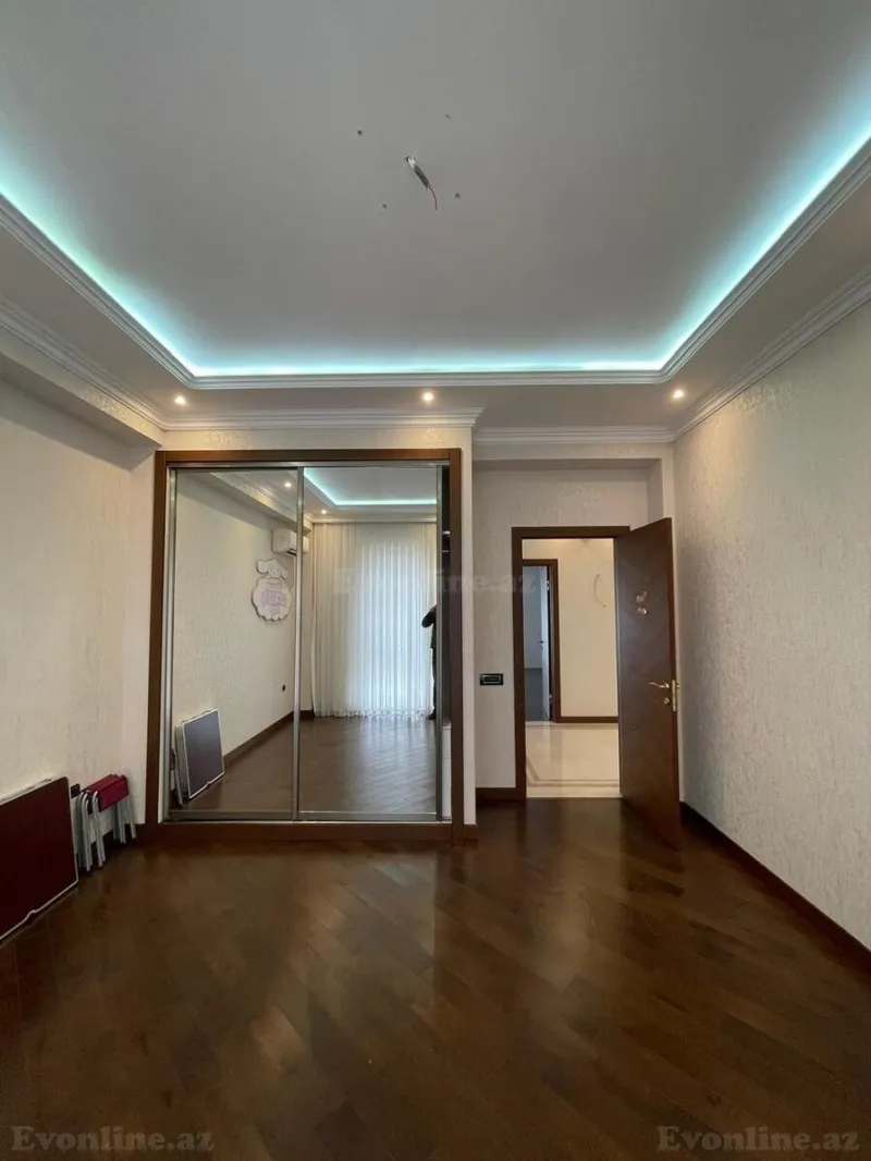 Satılır 3 otaqlı Mənzil Yeni tikili 155 m² Xətai r. - şəkil 19