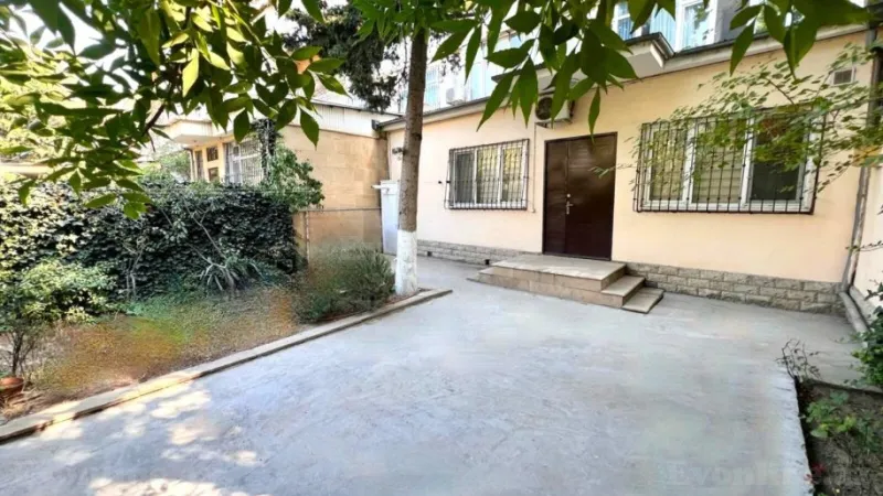 Satılır 5 otaqlı Mənzil Köhnə tikili 160 m² Nərimanov r. - şəkil 2