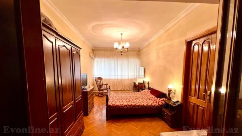 Satılır 5 otaqlı Mənzil Köhnə tikili 160 m² Nərimanov r. - şəkil 5