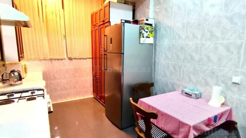 Satılır 5 otaqlı Mənzil Köhnə tikili 160 m² Nərimanov r. - şəkil 12