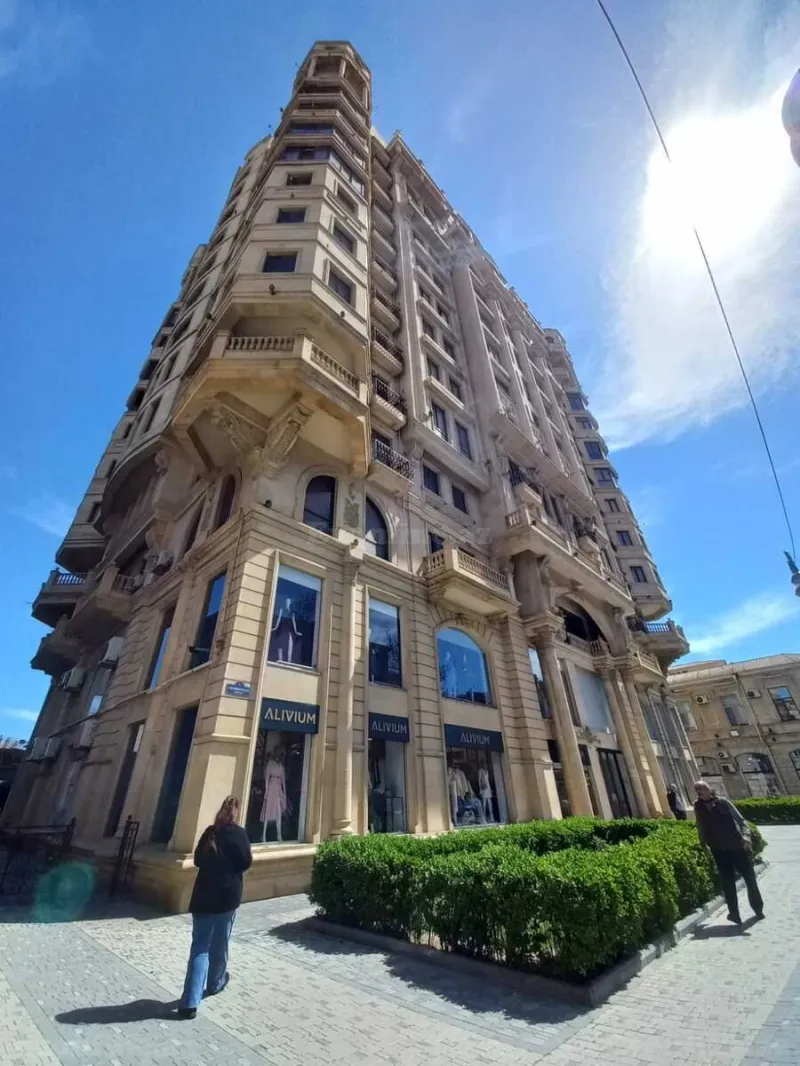 Satılır 4 otaqlı Mənzil Yeni tikili 300 m² İçərişəhər m. - şəkil 3