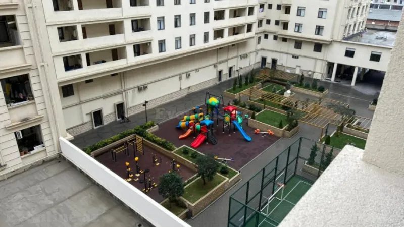 Satılır 4 otaqlı Mənzil Yeni tikili 215 m² Gənclik m. - şəkil 7